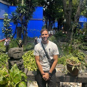 Meet your Posher, Mina